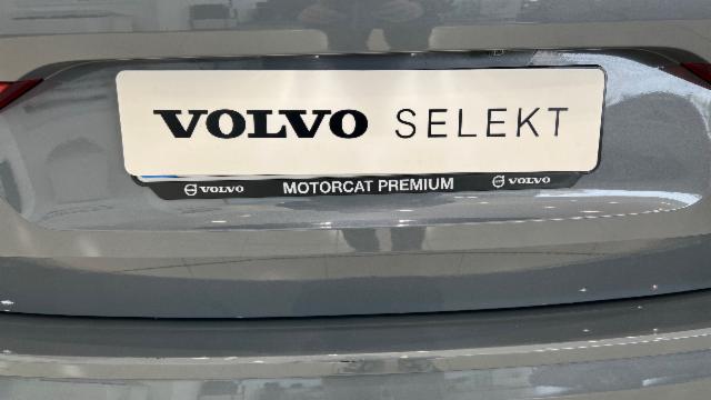 Volvo  XC60 Plus, B4 (diesel), Diésel, Bright